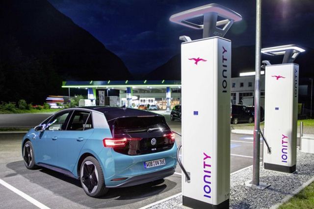 Perbedaan Hybrid, Plug-in Hybrid dan Electric Vehicle