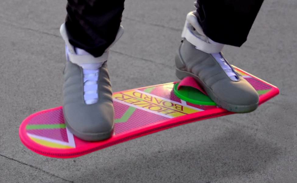 Hoverboard atau Akateboard Terbang