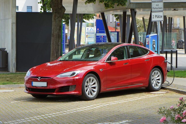 biaya charge mobil listrik