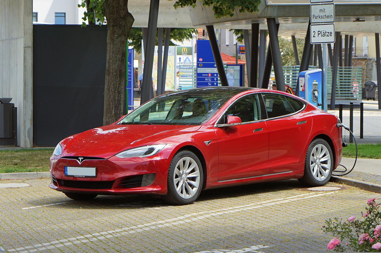 Biaya charge mobil listrik